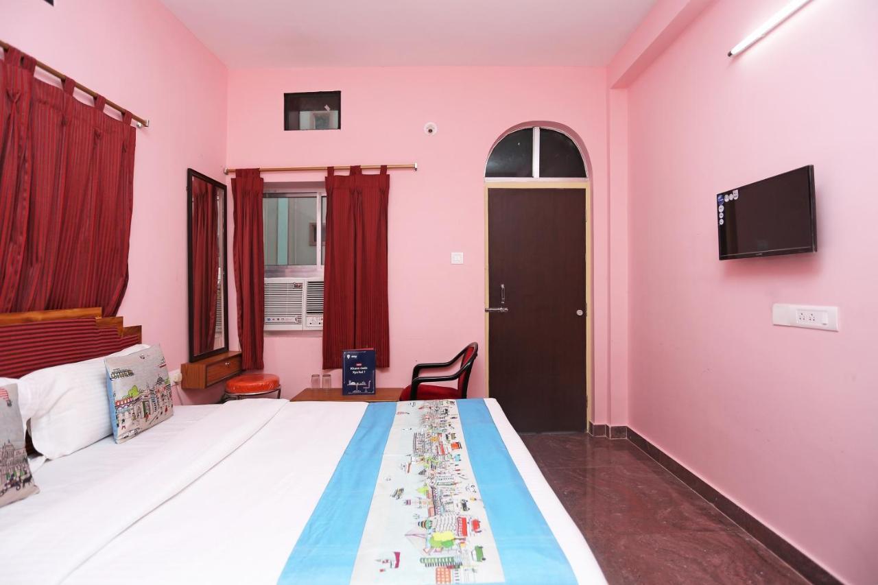 Oyo Hotel Balaram Palace Puri Exteriör bild