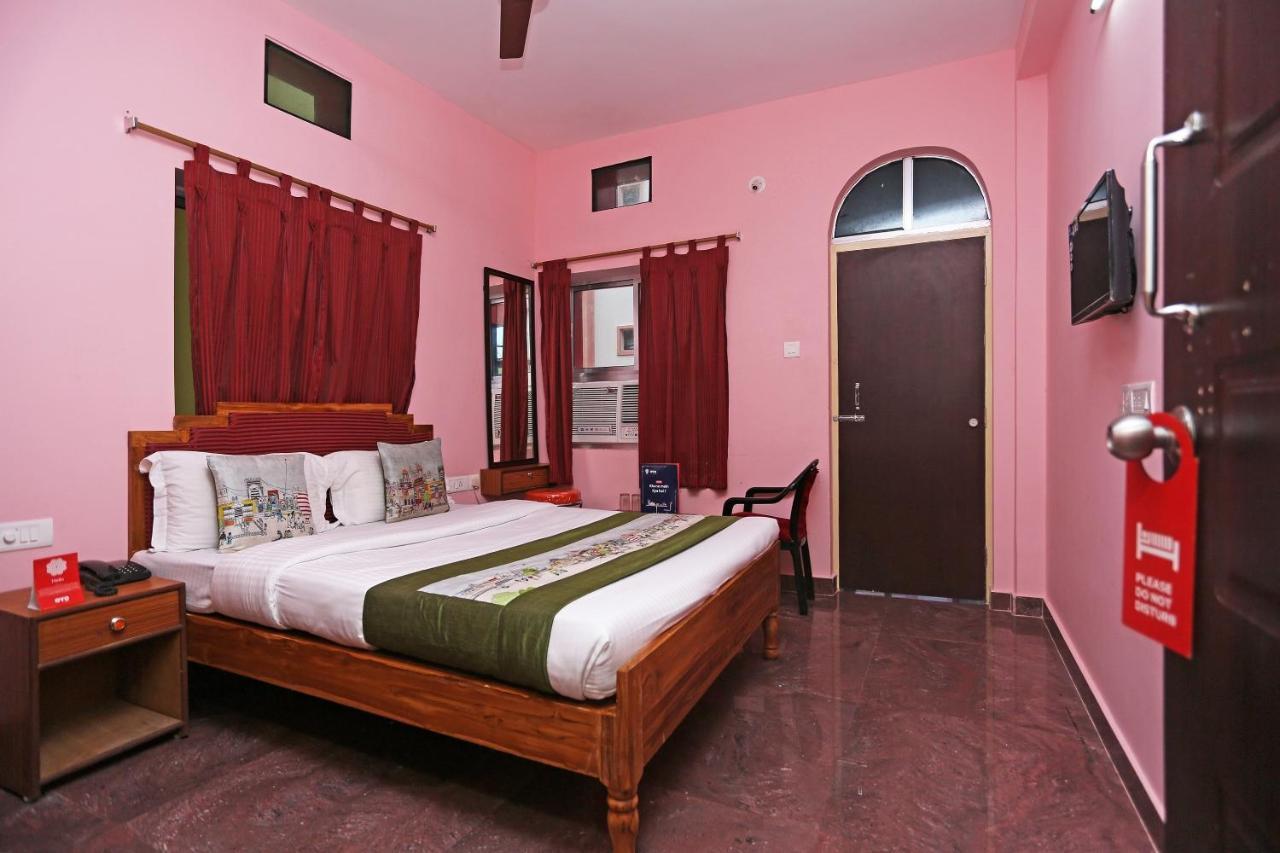 Oyo Hotel Balaram Palace Puri Exteriör bild